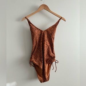 Shade & shore one piece bathing suit leopard print